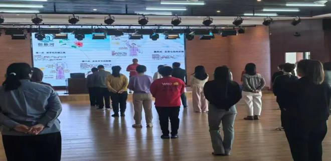 “美丽滨城 多彩新河”健身气功·八段锦骨干培训会顺利开启(图2)