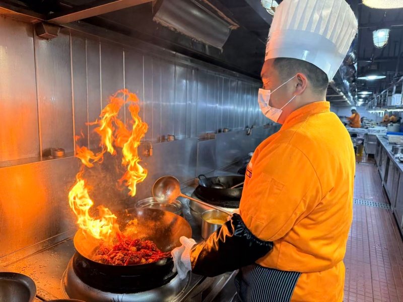 新春走基层“夏日限定”变身春节“网红”(图3)